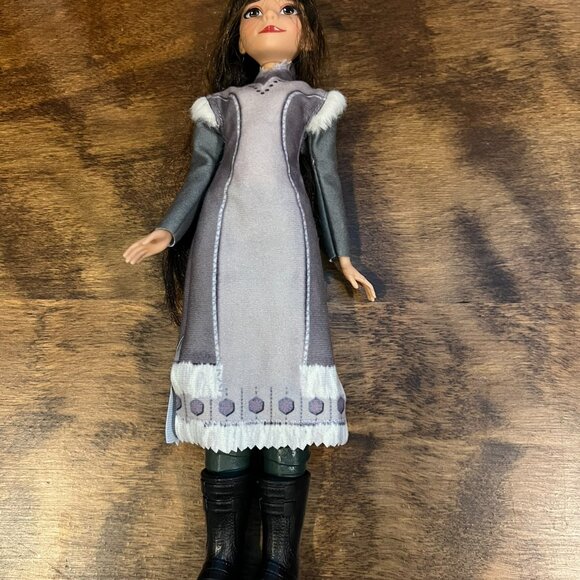 Disney Frozen 2 Doll Honeymaren Sámi Doll Frozen 2 Retired 2018 - Picture 2 of 3